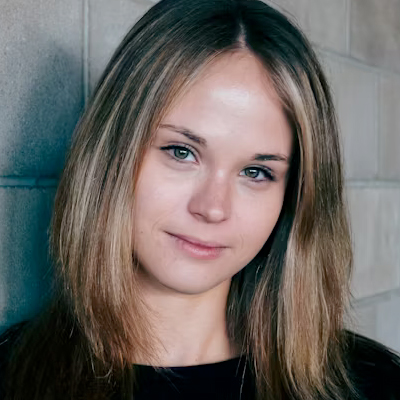 female-student02
